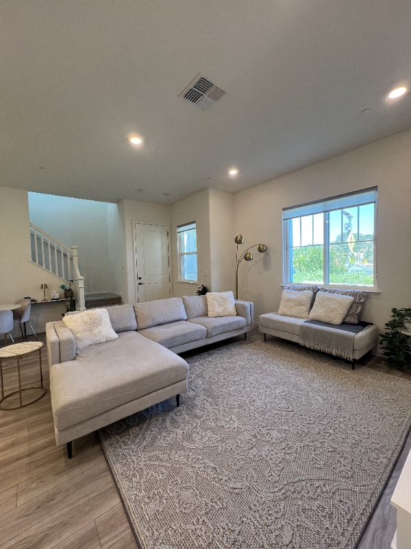 Building Photo - 32 Lesina Way