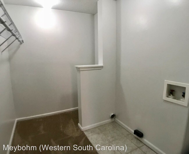 Building Photo - 2 br, 2 bath House - 134 Double Tree Drive