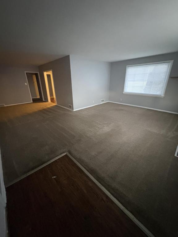 Foto del edificio - 66 W Main St