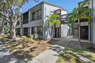 Building Photo - Huntington Place