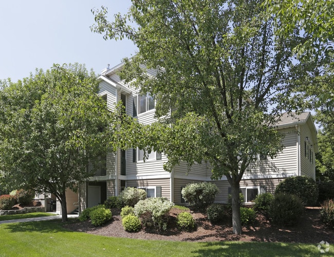 Building Photo - Rembrandt Park Apartments