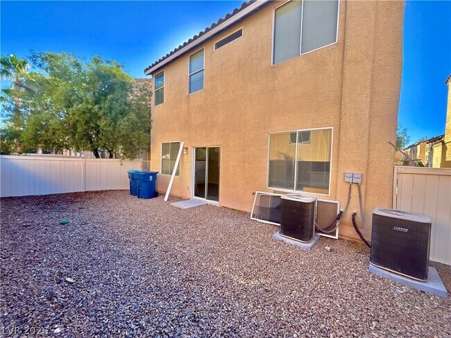 Building Photo - 7432 Decoro St
