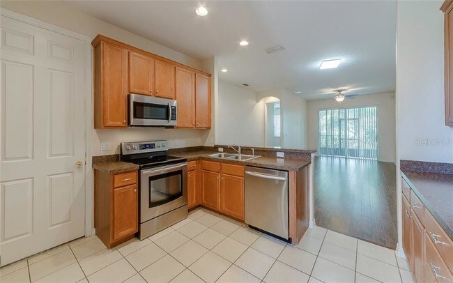 Building Photo - 2121 Cypress Villas Dr