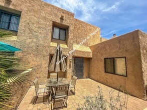 Building Photo - 2961 E Winterhaven Dr