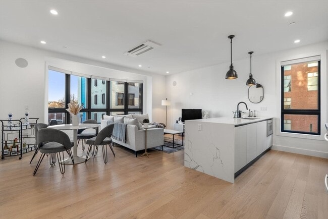 Foto del edificio - 75 W Broadway