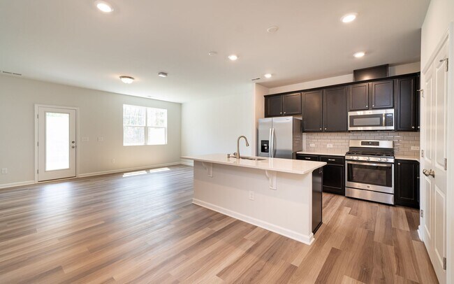 Foto del edificio - Available 12/14/2024! Gorgeous 3br/2.5ba T...