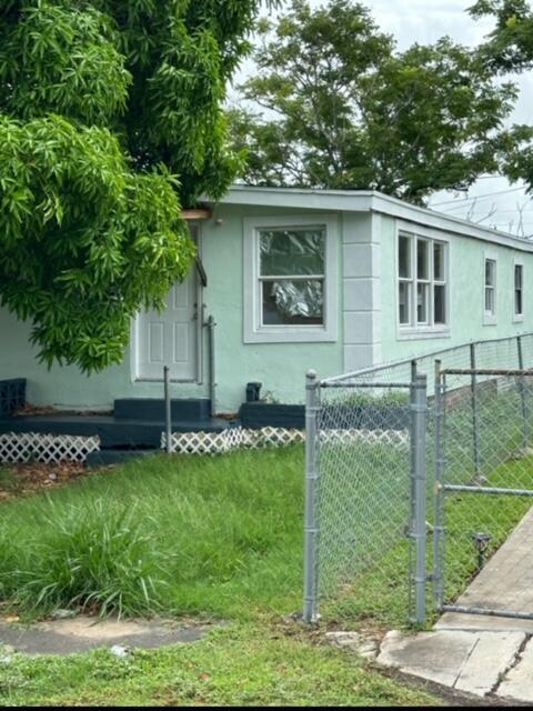 Foto del edificio - 821 Rickey Jackson Blvd