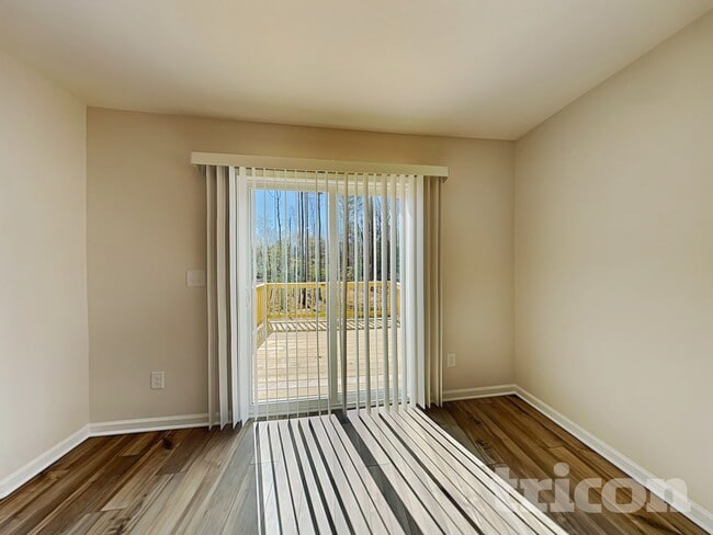 Building Photo - 150 Parkers Gate Dr