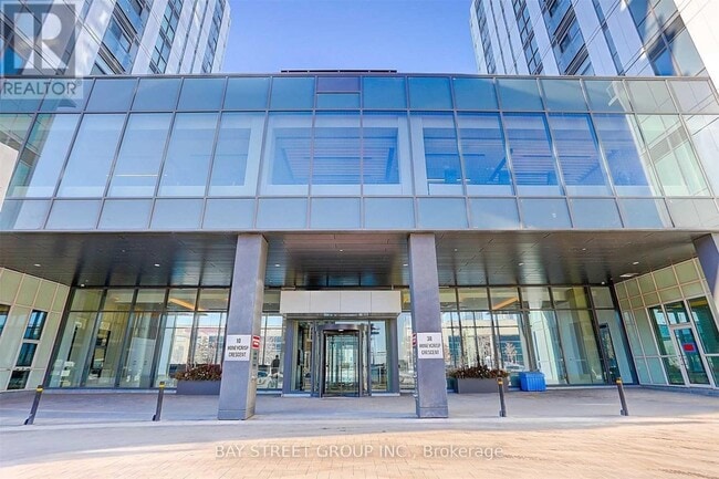 Building Photo - 38 Honeycrisp Cres