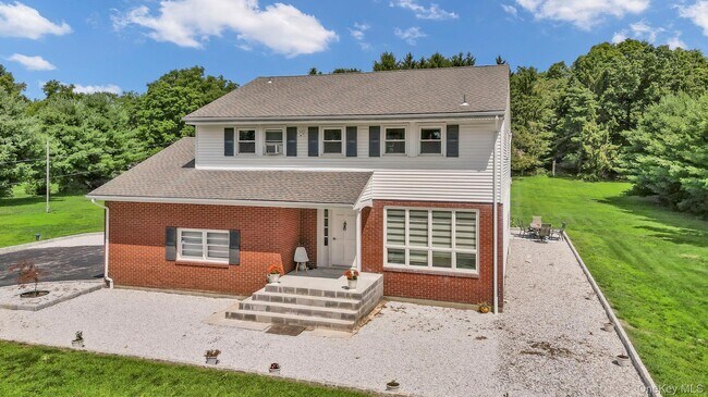 Building Photo - 6 Kuchler Dr