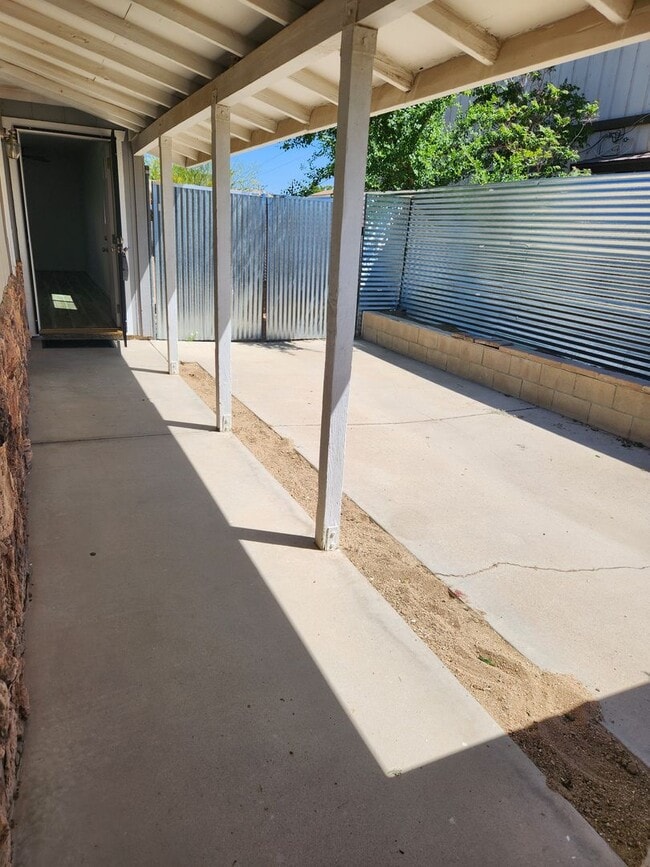 Building Photo - 6439 Camarilla Ave