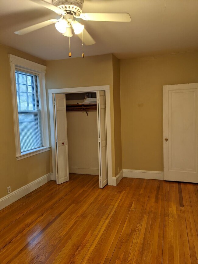 Building Photo - Brookline 2 bedroom for 9/1
