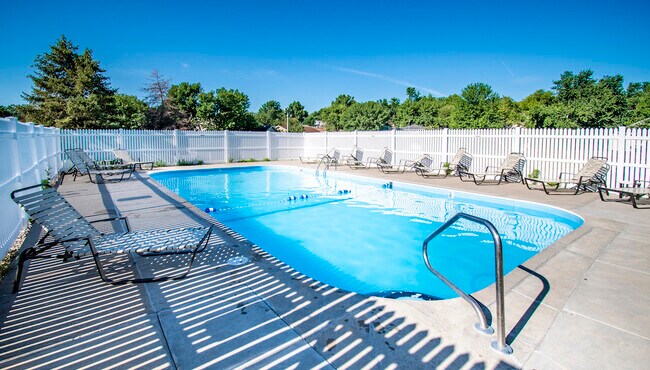 Foto del edificio - 107 W Gold Coast Rd