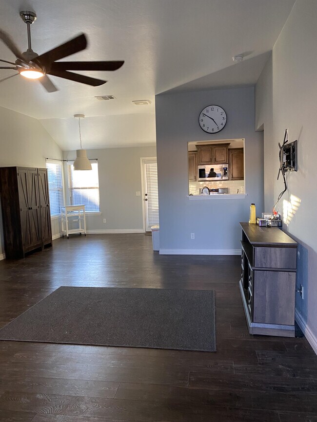 Foto del edificio - 2622 Trailwood Dr