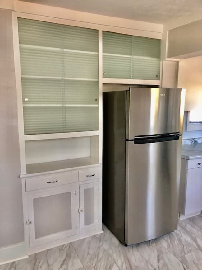 Building Photo - Charming Completely Remodeled Home!