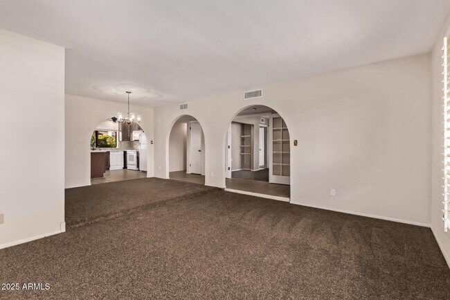 Foto del edificio - 2637 E Sierra St