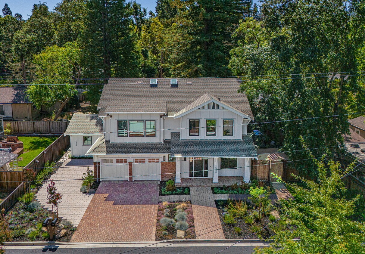 Exterior - 1533 Manning Ln