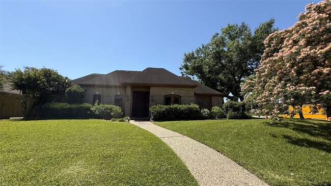Foto del edificio - 11527 Cedar Creek Dr