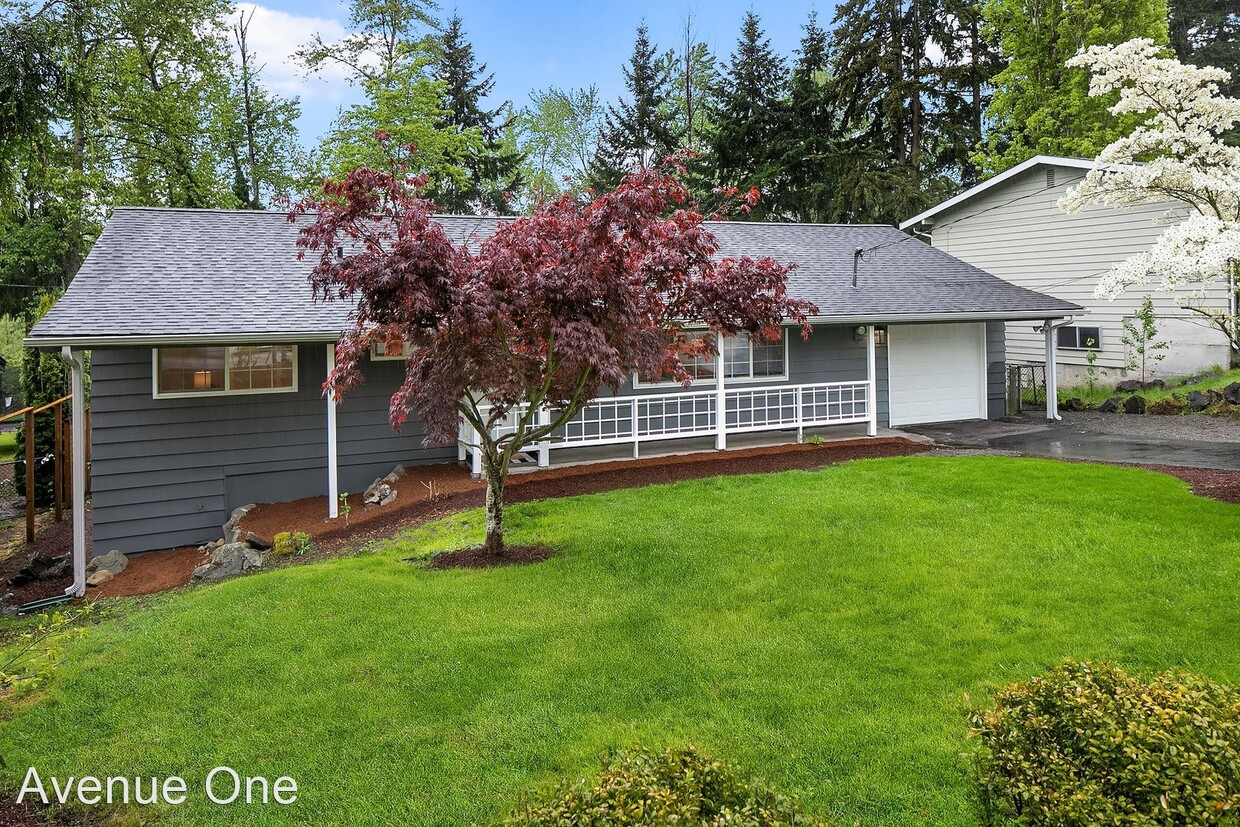 3 br, 1 bath House 11223 NE 112th St House Rental in Kirkland, WA