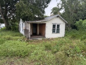 Building Photo - 547 Snively Ave