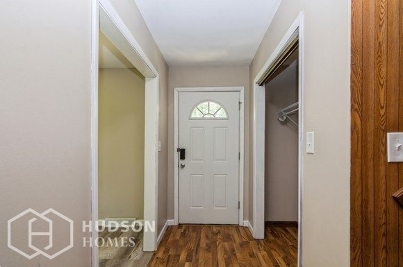 Foto del edificio - NOW AVAILABLE! - 823 S 400 W, Hebron, IN, ...
