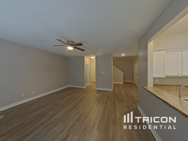 Foto del edificio - 1420 Deville Cir