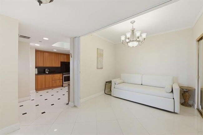 Building Photo - 9595 Collins Ave