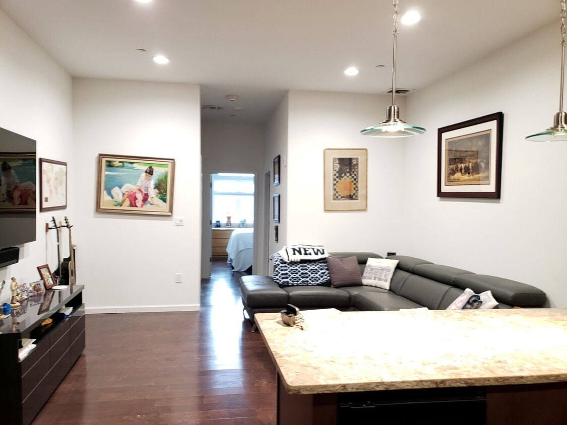Photo - 415 New York Ave (Huntington, NY)