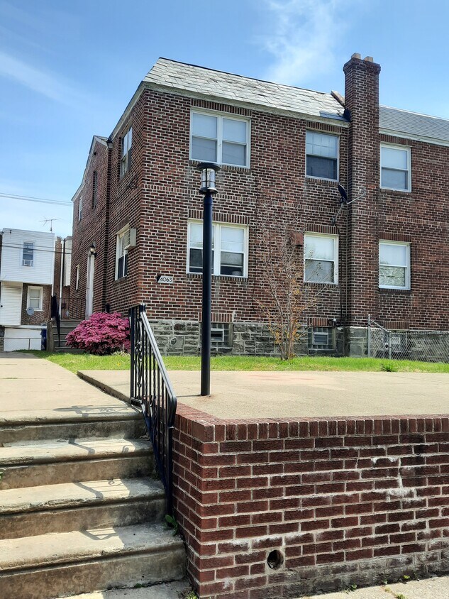 Primary Photo - 4063 Comly St