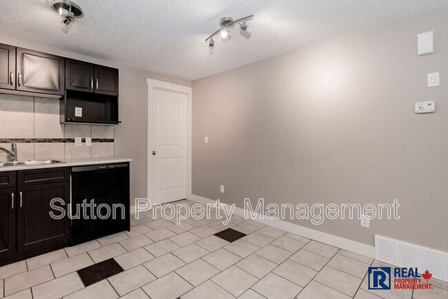 Photo du bâtiment - 7425 Westpointe Dr