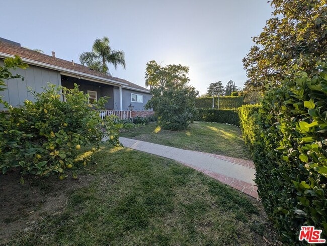 Building Photo - 5768 Graves Ave