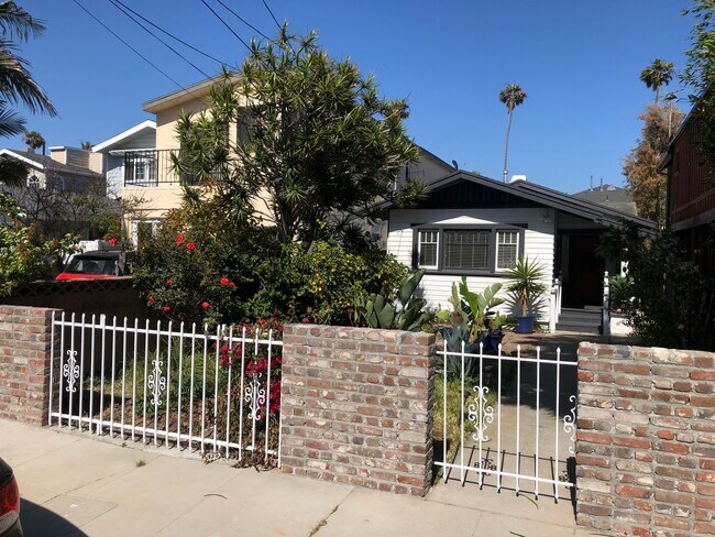Building Photo - 3054 S Denison Ave