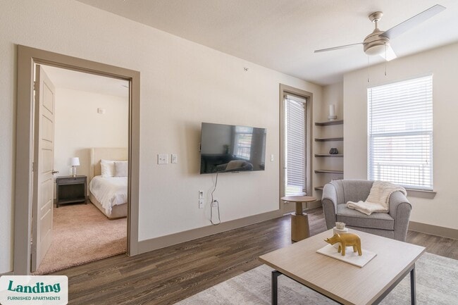 Building Photo - 300 Enclave Dr