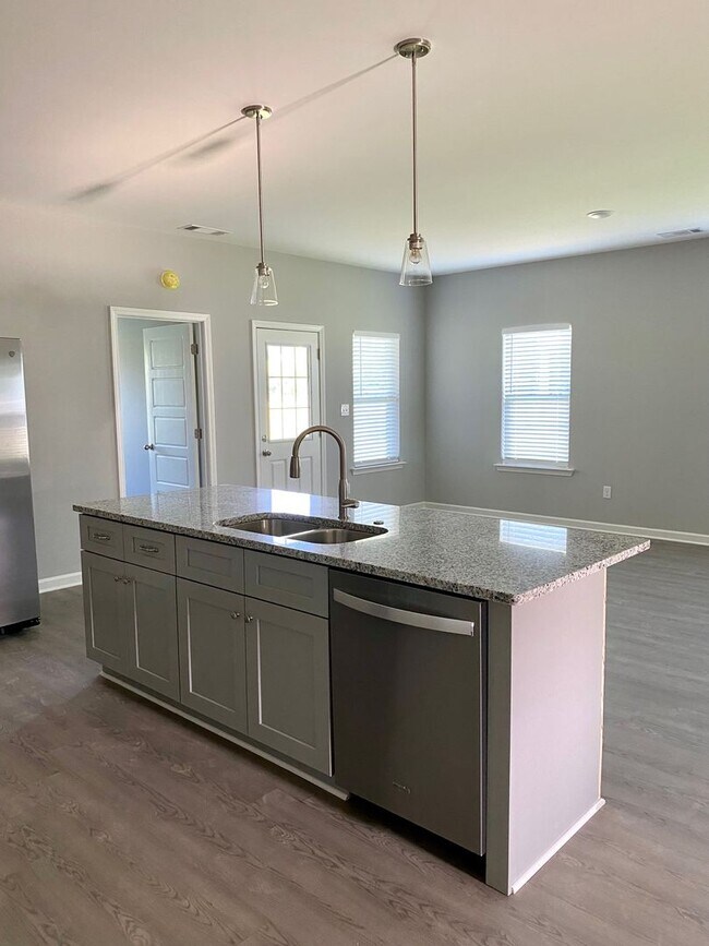 Foto del edificio - 4 bed, 2 bath in Atoka built in 2022
