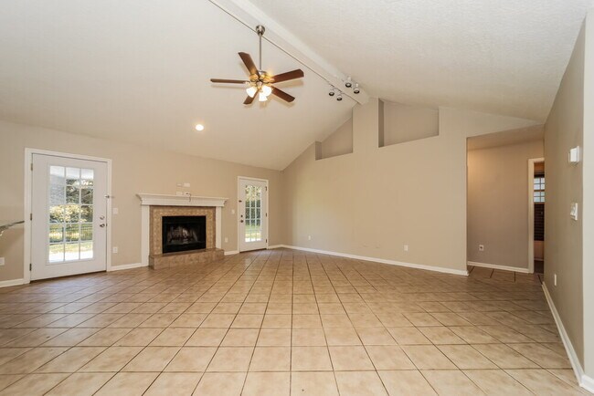 Foto del edificio - 12127 Rush Creek Dr N