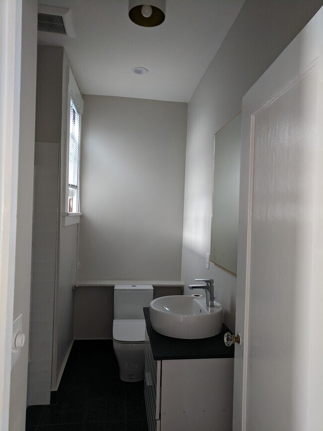 Foto del edificio - 1685 Oxford St