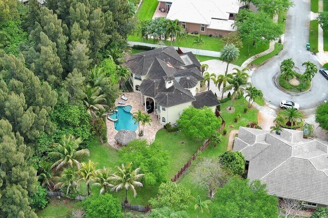 Foto del edificio - 6301 SW 58th Ct