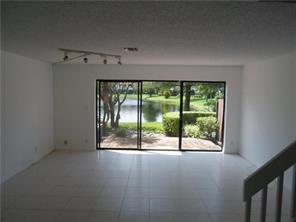 Foto del edificio - 4342 Carambola Cir N