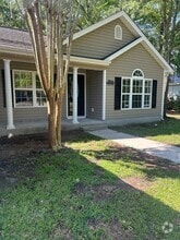 Building Photo - 123 Citadel Dr