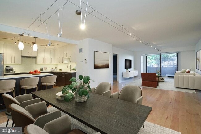 Foto del edificio - 1800 Old Meadow Rd