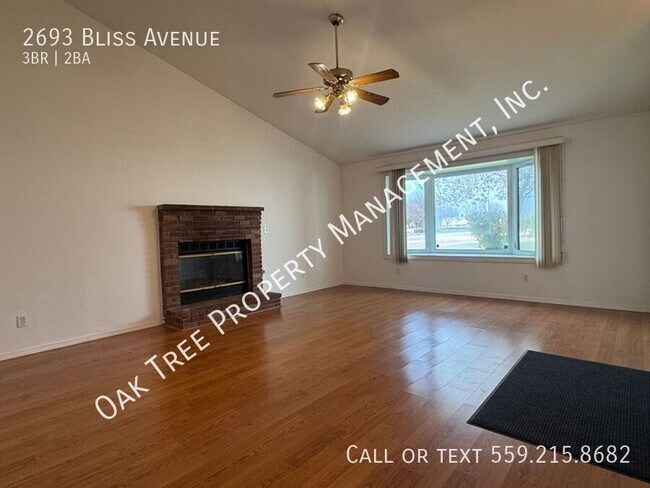 Foto del edificio - 2693 Bliss Ave