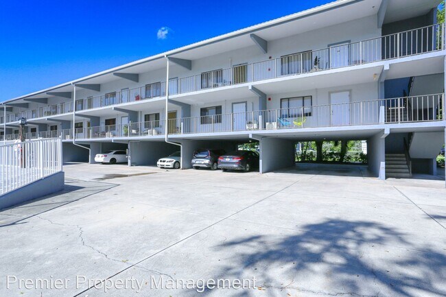 Building Photo - 1 br, 1 bath House - 826 Wiggins Pass Road...