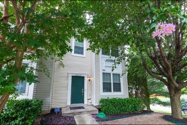 Building Photo - 6942 Malachite Pl