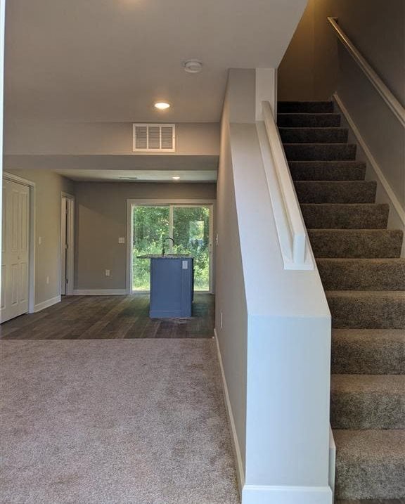 Building Photo - Woodlark Apartents