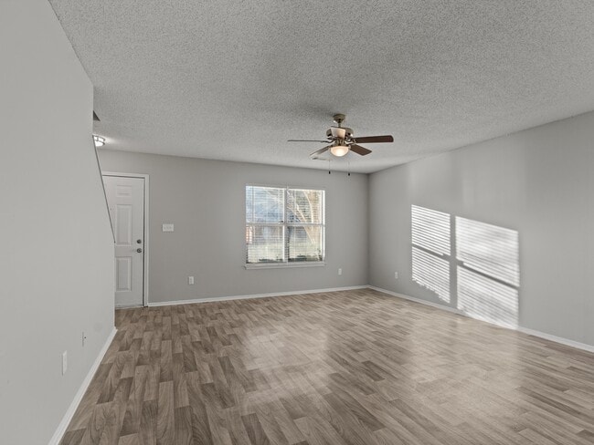 Building Photo - Wilshire Park Apartments