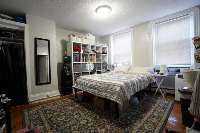 Building Photo - 41 Anderson St