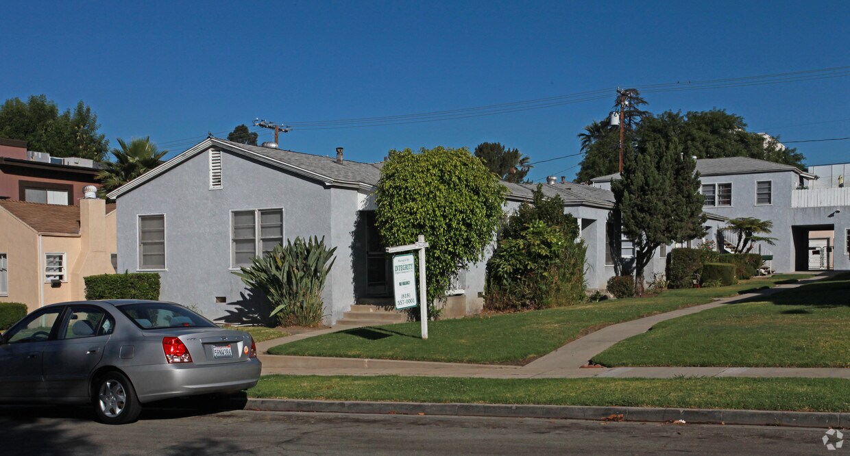 Primary Photo - 531 E Tujunga Ave