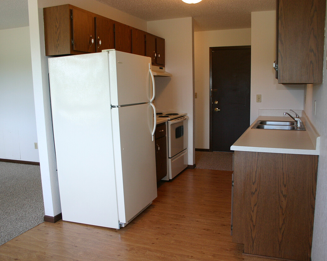 Kitchen - 610 W 6th St