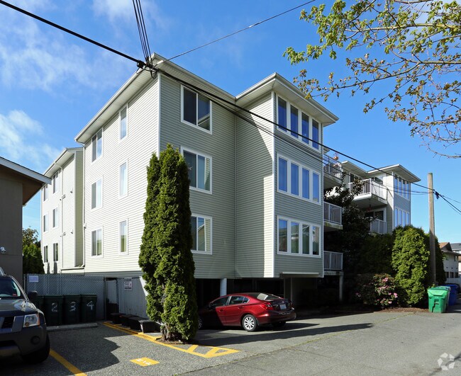 Foto del edificio - Courtyard Apartments