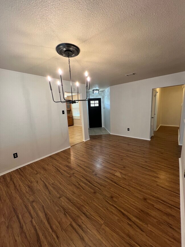 Building Photo - 4414 Molokai Dr